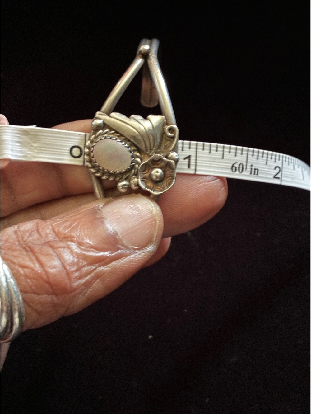 Vintage Sterling Silver Mother of Pearl Split-Shank Cuff Bracelet - Picture 7 of 8